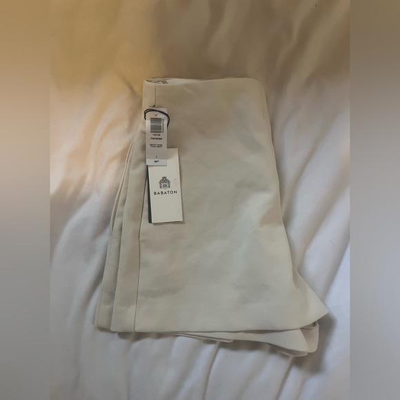 ARITZIA PAPASAN SHORT - SIZE 2 NEVER WORN - Picture 2 of 3